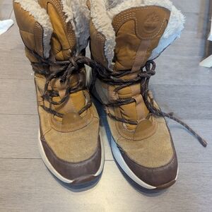 Timberland Cream Fur-Lined Women's Boots